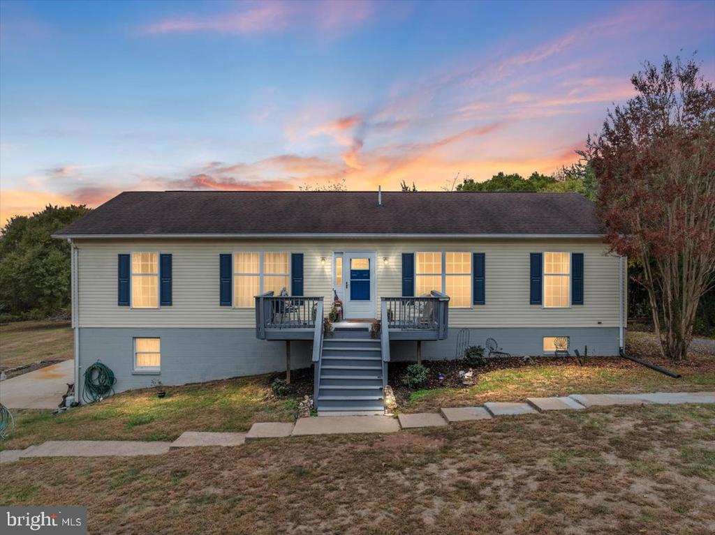 10346 GROVES FARM RD, MIDLAND, Virginia, 4 Bedrooms Bedrooms, ,2 BathroomsBathrooms,Residential,10346 GROVES FARM RD,VAFQ2019480 MLS # VAFQ2019480 10346 GROVES FARM RD, MIDLAND, Virginia, 4 Bedrooms Bedrooms, ,2 BathroomsBathrooms,Residential,10346 GROVES FARM RD,VAFQ2019480 MLS # VAFQ2019480