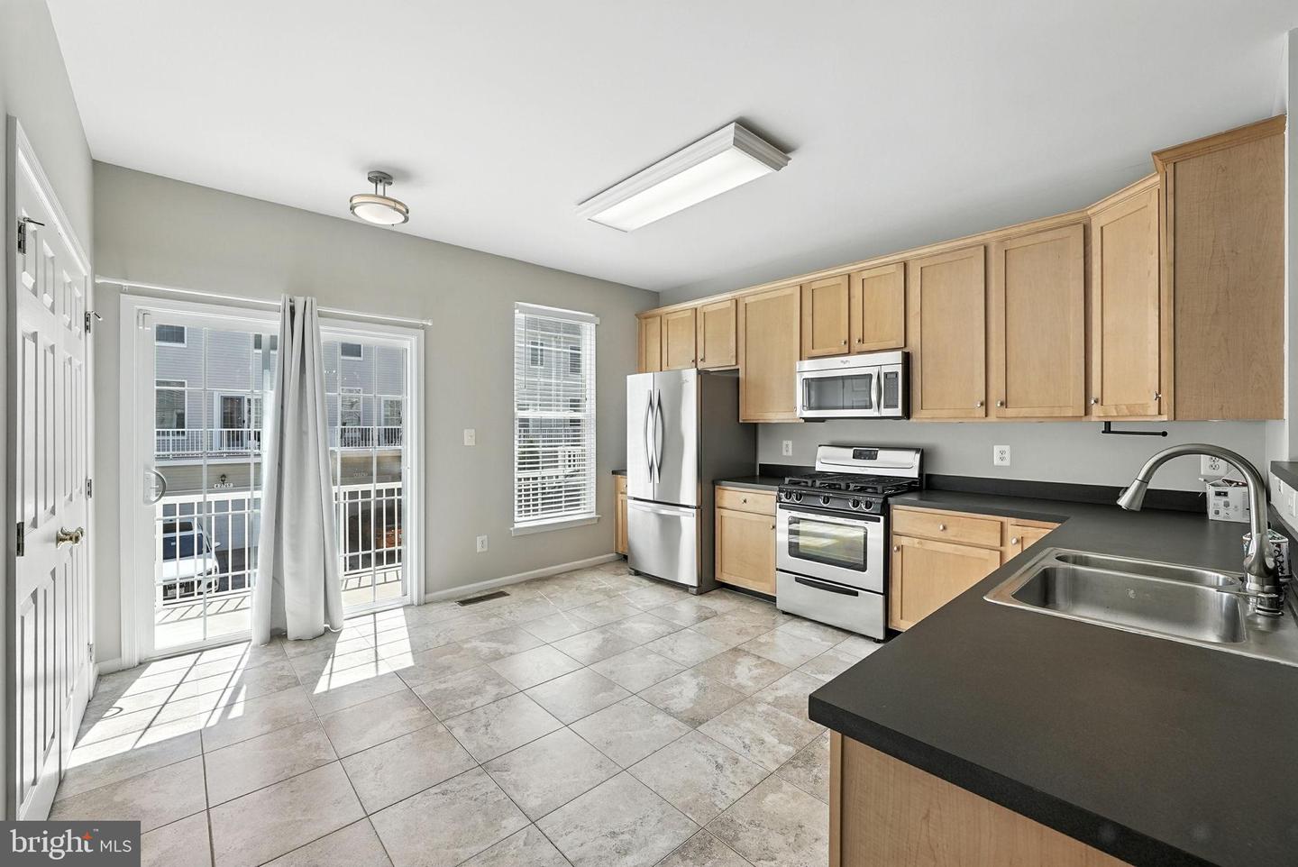 42768 KEARNEY TER, CHANTILLY, Virginia 20152, 3 Bedrooms Bedrooms, 7 Rooms Rooms,3 BathroomsBathrooms,Residential,For sale,42768 KEARNEY TER,VALO2105260 MLS # VALO2105260