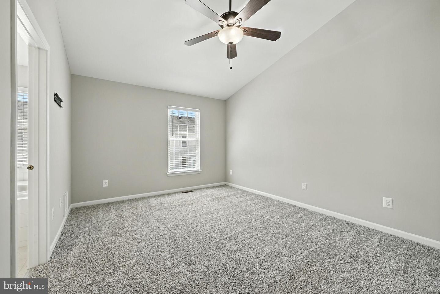 42768 KEARNEY TER, CHANTILLY, Virginia 20152, 3 Bedrooms Bedrooms, 7 Rooms Rooms,3 BathroomsBathrooms,Residential,For sale,42768 KEARNEY TER,VALO2105260 MLS # VALO2105260