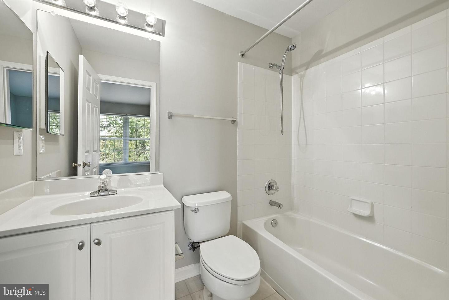 42768 KEARNEY TER, CHANTILLY, Virginia 20152, 3 Bedrooms Bedrooms, 7 Rooms Rooms,3 BathroomsBathrooms,Residential,For sale,42768 KEARNEY TER,VALO2105260 MLS # VALO2105260