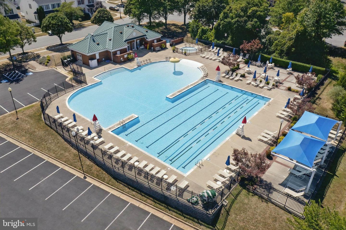 42768 KEARNEY TER, CHANTILLY, Virginia 20152, 3 Bedrooms Bedrooms, 7 Rooms Rooms,3 BathroomsBathrooms,Residential,For sale,42768 KEARNEY TER,VALO2105260 MLS # VALO2105260