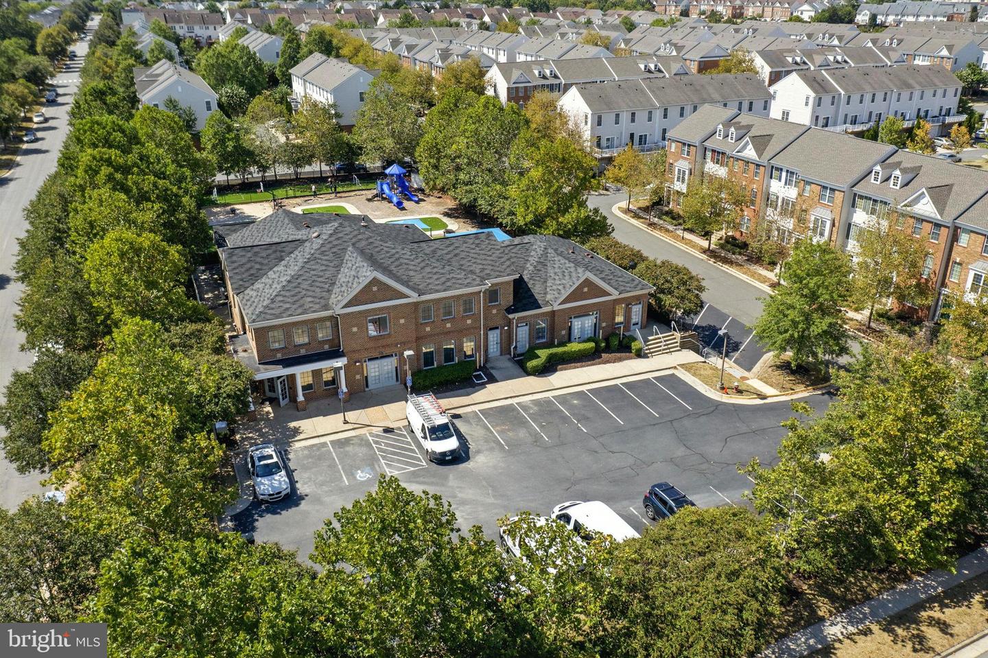 42768 KEARNEY TER, CHANTILLY, Virginia 20152, 3 Bedrooms Bedrooms, 7 Rooms Rooms,3 BathroomsBathrooms,Residential,For sale,42768 KEARNEY TER,VALO2105260 MLS # VALO2105260