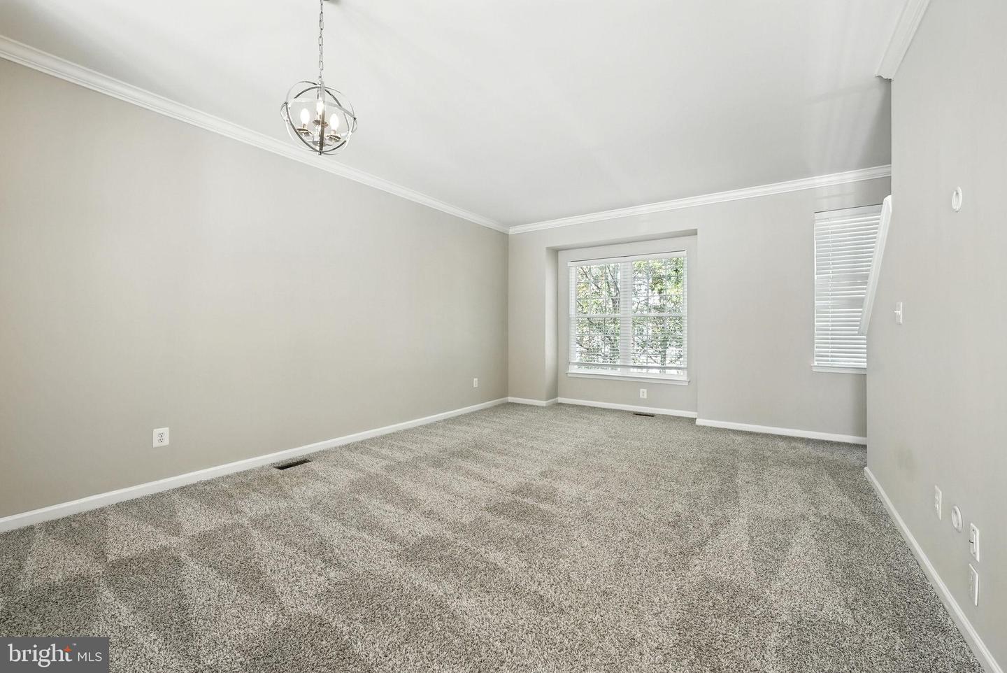 42768 KEARNEY TER, CHANTILLY, Virginia 20152, 3 Bedrooms Bedrooms, 7 Rooms Rooms,3 BathroomsBathrooms,Residential,For sale,42768 KEARNEY TER,VALO2105260 MLS # VALO2105260