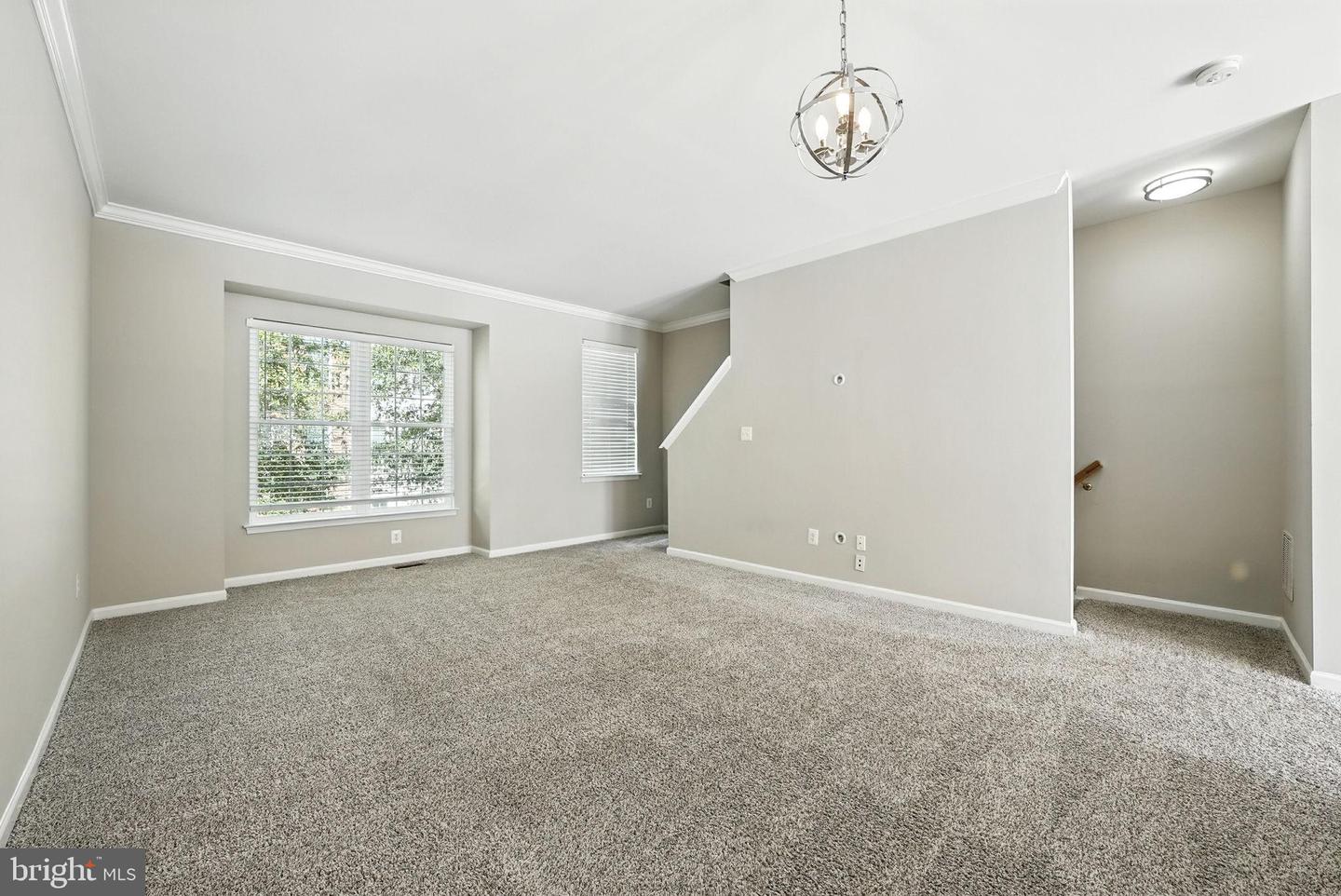 42768 KEARNEY TER, CHANTILLY, Virginia 20152, 3 Bedrooms Bedrooms, 7 Rooms Rooms,3 BathroomsBathrooms,Residential,For sale,42768 KEARNEY TER,VALO2105260 MLS # VALO2105260