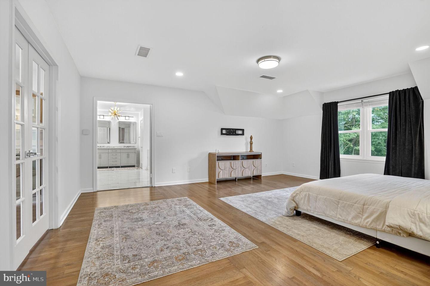 1179 BALLANTRAE LN, MCLEAN, Virginia 22101, 5 Bedrooms Bedrooms, 22 Rooms Rooms,7 BathroomsBathrooms,Residential,For sale,1179 BALLANTRAE LN,VAFX2264628 MLS # VAFX2264628