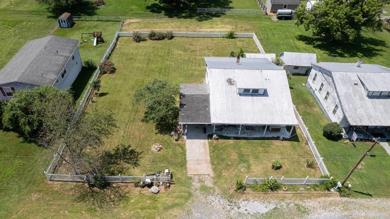 711 EIGHTH ST, SHENANDOAH, Virginia 22849, 2 Bedrooms Bedrooms, ,1 BathroomBathrooms,Residential,711 EIGHTH ST,667373 MLS # 667373