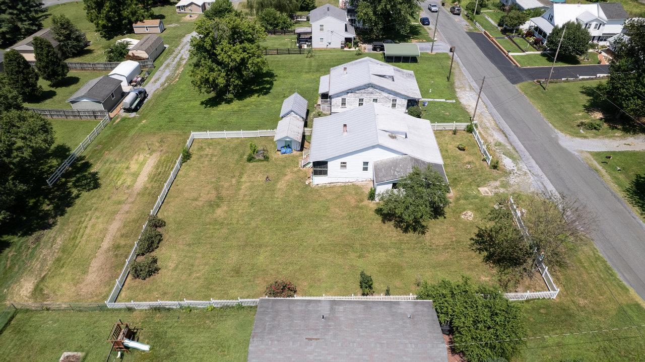 711 EIGHTH ST, SHENANDOAH, Virginia 22849, 2 Bedrooms Bedrooms, ,1 BathroomBathrooms,Residential,711 EIGHTH ST,667373 MLS # 667373