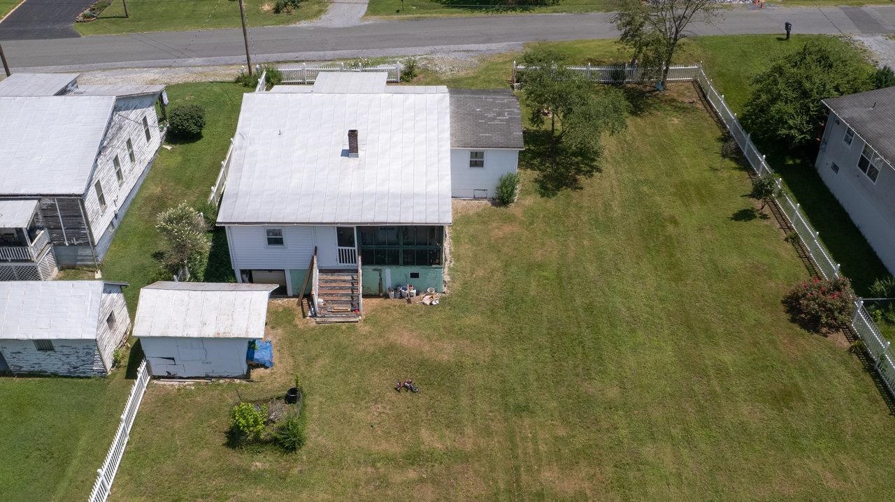 711 EIGHTH ST, SHENANDOAH, Virginia 22849, 2 Bedrooms Bedrooms, ,1 BathroomBathrooms,Residential,711 EIGHTH ST,667373 MLS # 667373