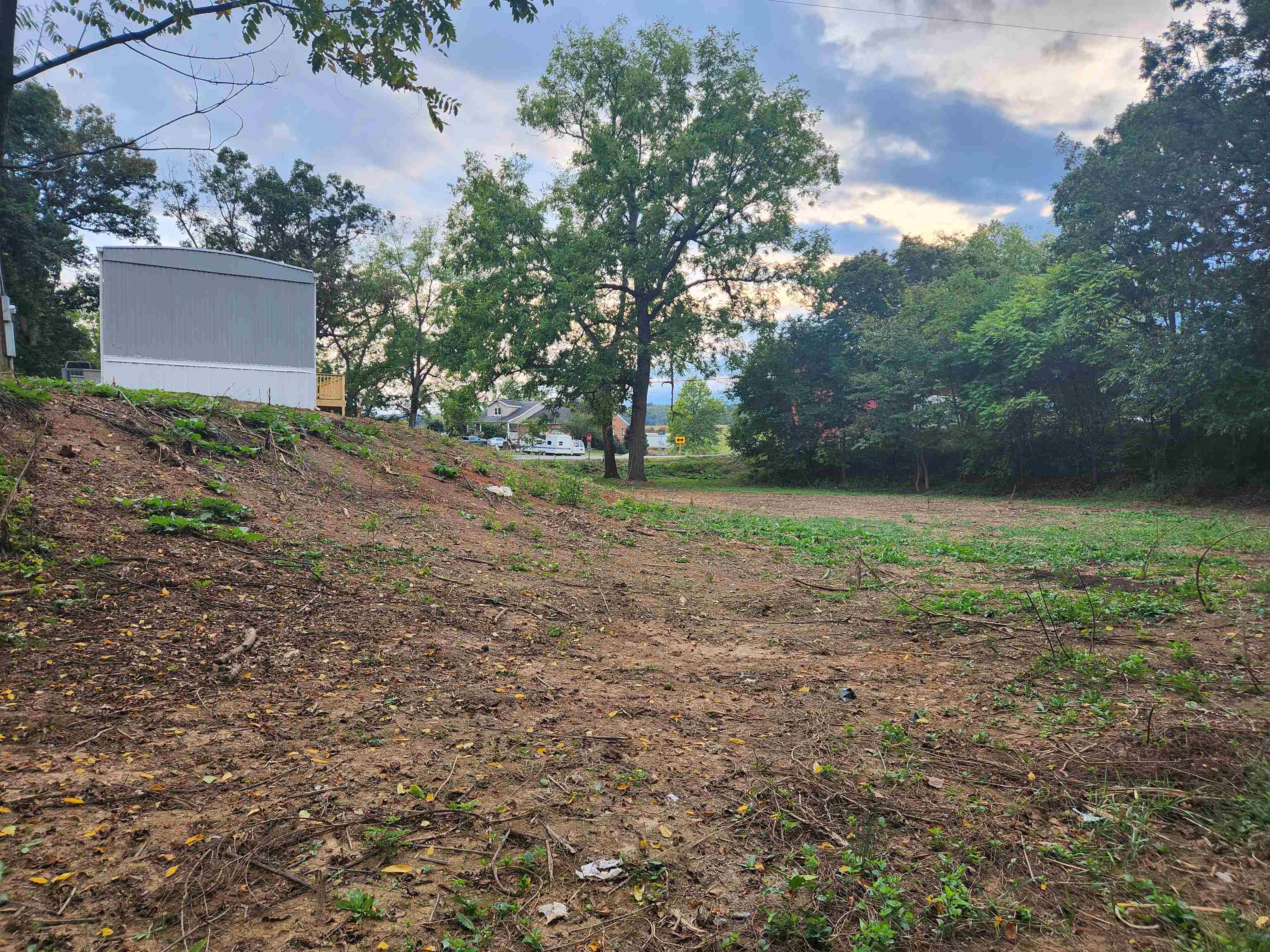 2120 OLD SAWMILL RD, ROCKINGHAM, Virginia 22802, 2 Bedrooms Bedrooms, ,1 BathroomBathrooms,Residential,MANUFACTURED HOME,2120 OLD SAWMILL RD,669400 MLS # 669400