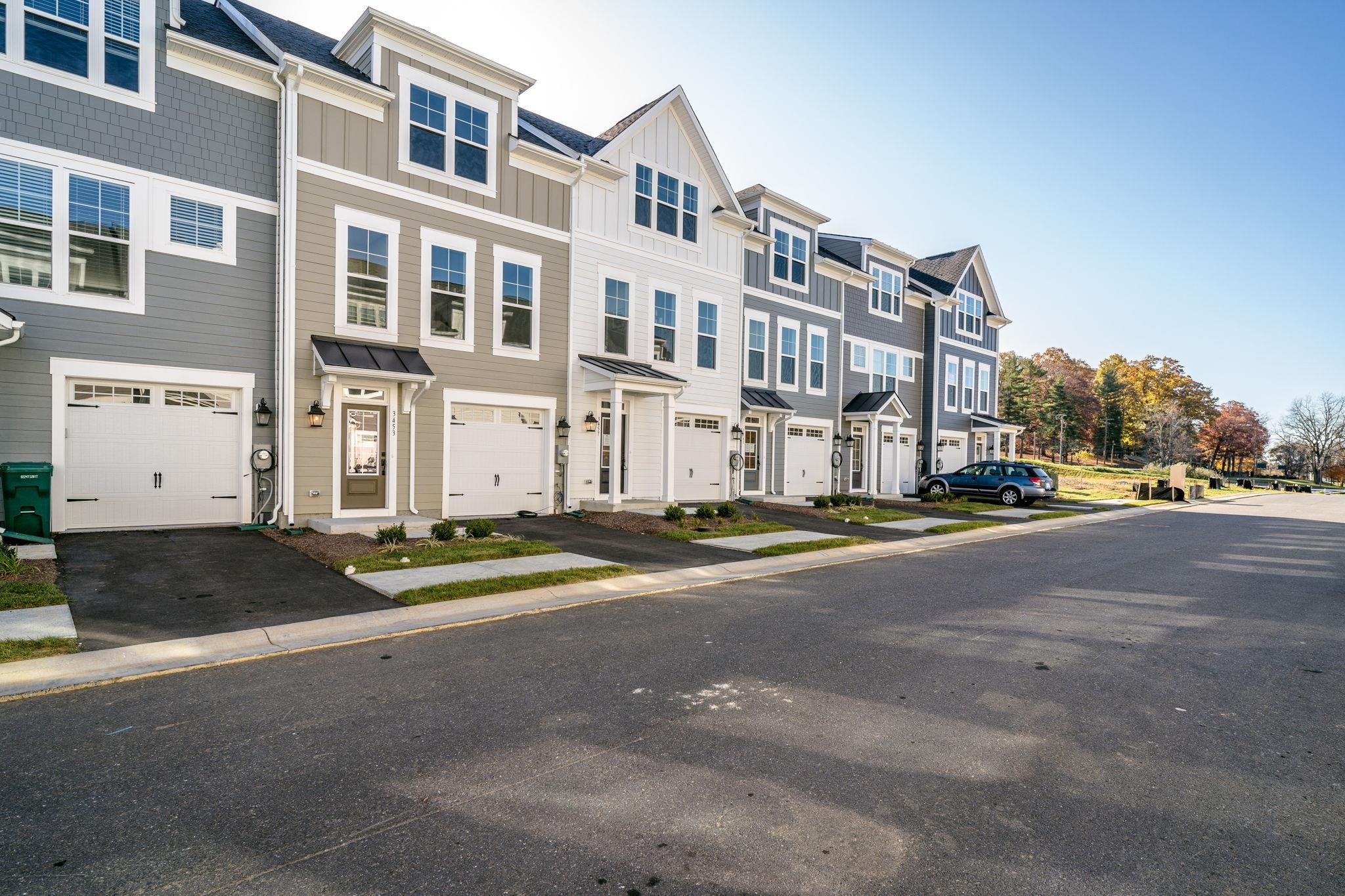 3517 MONTEREY DR, ROCKINGHAM, Virginia 22801, 3 Bedrooms Bedrooms, ,3 BathroomsBathrooms,Residential,Preston Lake - Savannah Towns,3517 MONTEREY DR,670628 MLS # 670628 3517 MONTEREY DR, ROCKINGHAM, Virginia 22801, 3 Bedrooms Bedrooms, ,3 BathroomsBathrooms,Residential,Preston Lake - Savannah Towns,3517 MONTEREY DR,670628 MLS # 670628