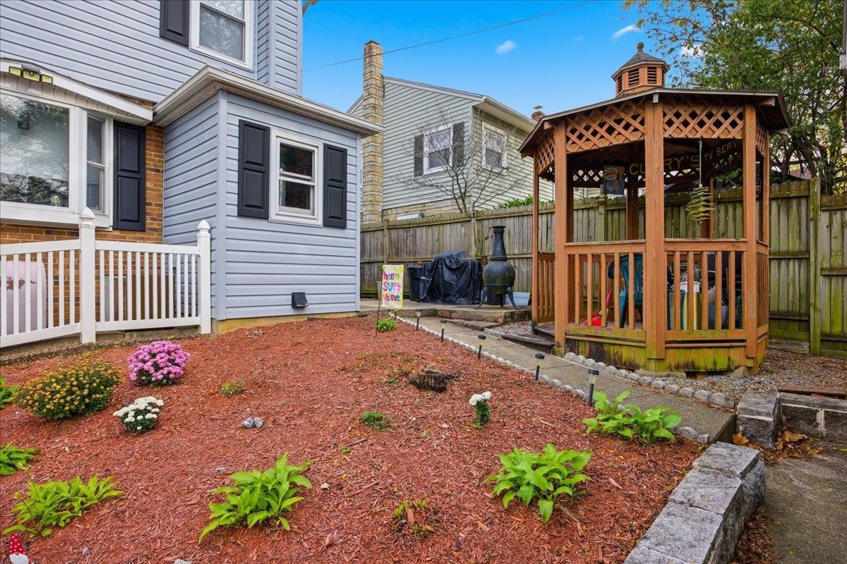 811 SPOTSWOOD DR, HARRISONBURG, Virginia 22801, 3 Bedrooms Bedrooms, ,1 BathroomBathrooms,Residential,811 SPOTSWOOD DR,670642 MLS # 670642