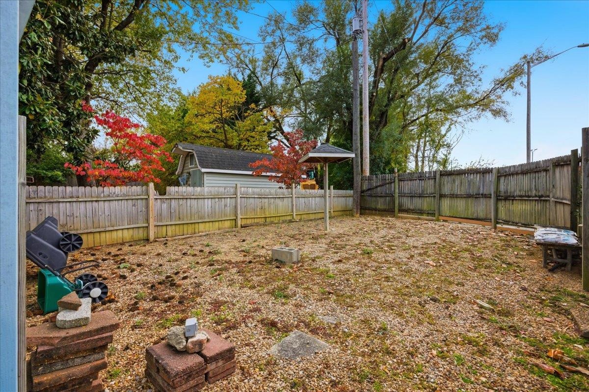 811 SPOTSWOOD DR, HARRISONBURG, Virginia 22801, 3 Bedrooms Bedrooms, ,1 BathroomBathrooms,Residential,811 SPOTSWOOD DR,670642 MLS # 670642