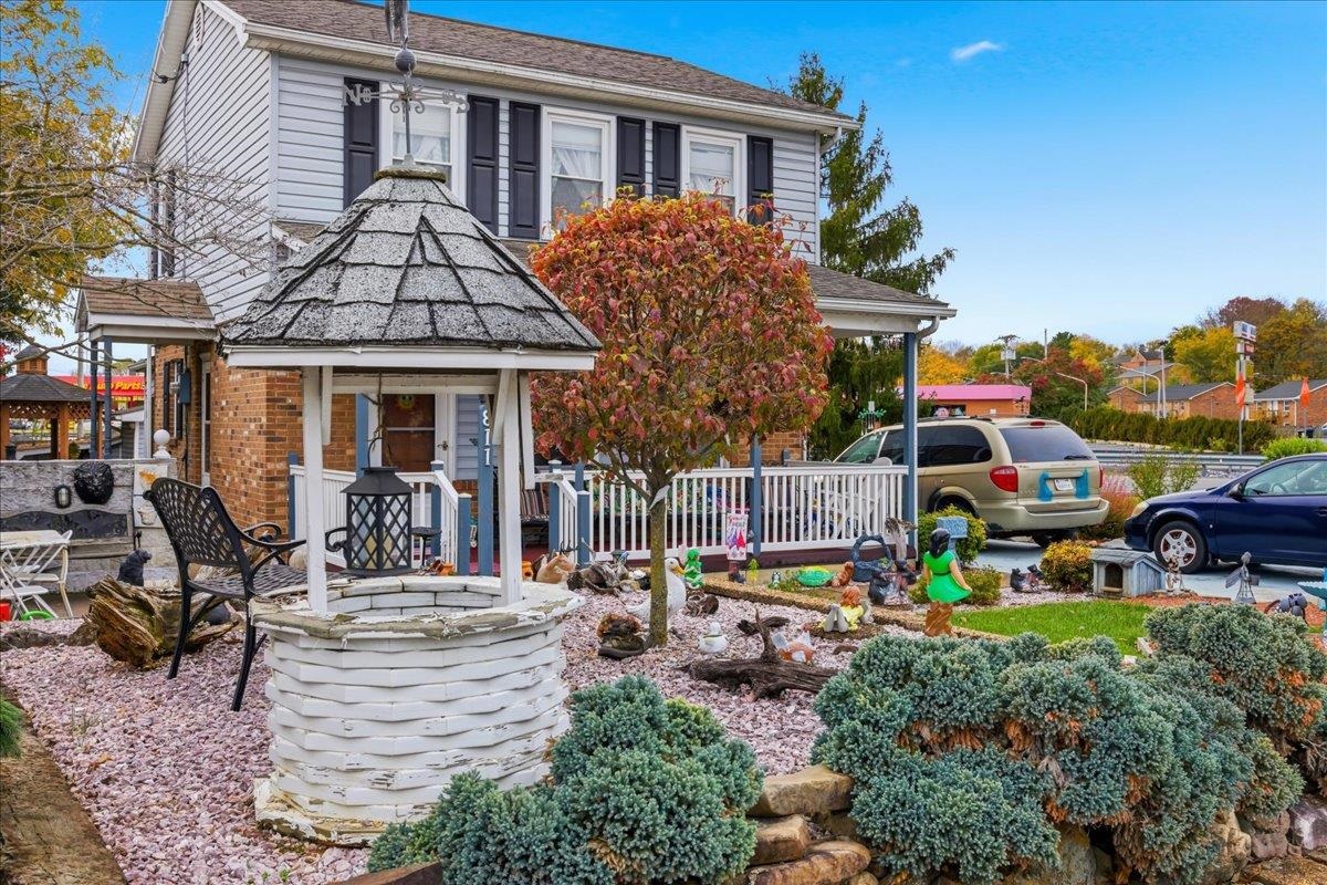 811 SPOTSWOOD DR, HARRISONBURG, Virginia 22801, 3 Bedrooms Bedrooms, ,1 BathroomBathrooms,Residential,811 SPOTSWOOD DR,670642 MLS # 670642