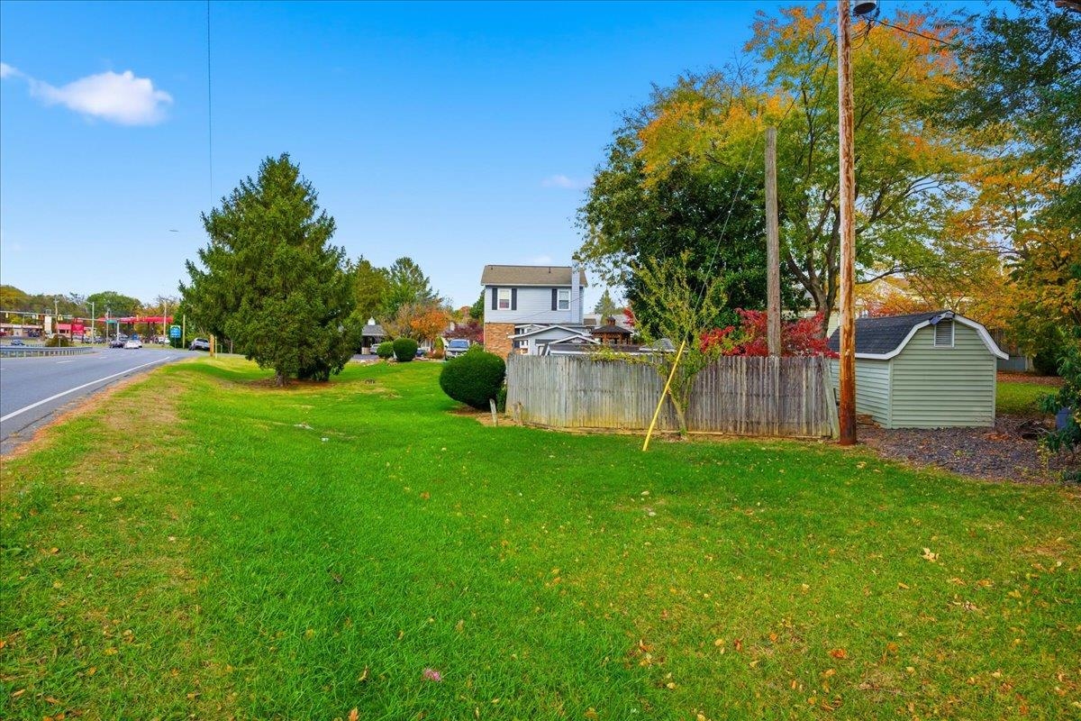 811 SPOTSWOOD DR, HARRISONBURG, Virginia 22801, 3 Bedrooms Bedrooms, ,1 BathroomBathrooms,Residential,811 SPOTSWOOD DR,670642 MLS # 670642