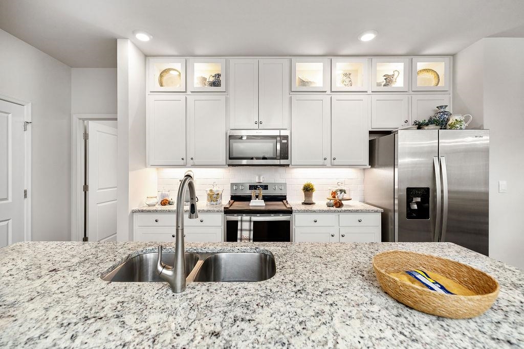 411 STONEWALL JACKSON BLVD, STAUNTON, Virginia 24401, 5 Bedrooms Bedrooms, ,2 BathroomsBathrooms,Residential,411 STONEWALL JACKSON BLVD,670655 MLS # 670655 411 STONEWALL JACKSON BLVD, STAUNTON, Virginia 24401, 5 Bedrooms Bedrooms, ,2 BathroomsBathrooms,Residential,411 STONEWALL JACKSON BLVD,670655 MLS # 670655