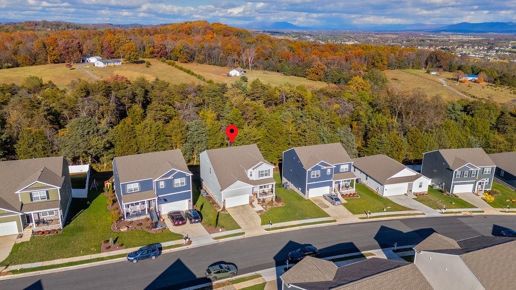 411 STONEWALL JACKSON BLVD, STAUNTON, Virginia 24401, 5 Bedrooms Bedrooms, ,2 BathroomsBathrooms,Residential,411 STONEWALL JACKSON BLVD,670655 MLS # 670655 411 STONEWALL JACKSON BLVD, STAUNTON, Virginia 24401, 5 Bedrooms Bedrooms, ,2 BathroomsBathrooms,Residential,411 STONEWALL JACKSON BLVD,670655 MLS # 670655