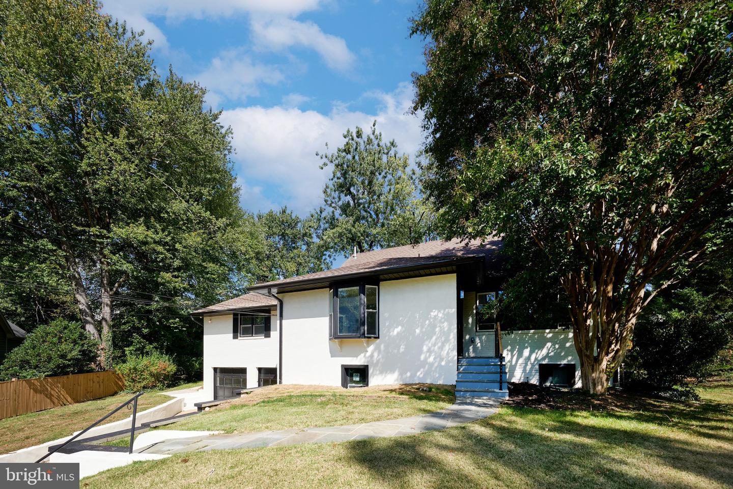 1904 LAMSON PL, MCLEAN, Virginia 22101, 6 Bedrooms Bedrooms, ,4 BathroomsBathrooms,Residential,For sale,1904 LAMSON PL,VAFX2270298 MLS # VAFX2270298