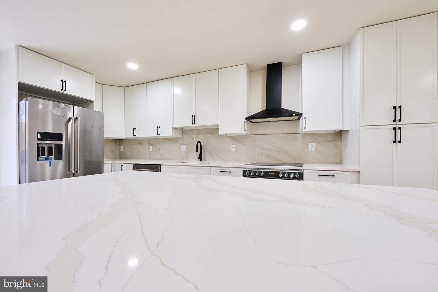 1904 LAMSON PL, MCLEAN, Virginia 22101, 6 Bedrooms Bedrooms, ,3 BathroomsBathrooms,Residential,For sale,1904 LAMSON PL,VAFX2270298 MLS # VAFX2270298