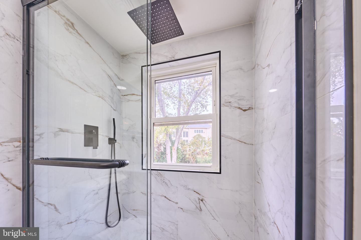 1904 LAMSON PL, MCLEAN, Virginia 22101, 6 Bedrooms Bedrooms, ,3 BathroomsBathrooms,Residential,For sale,1904 LAMSON PL,VAFX2270298 MLS # VAFX2270298