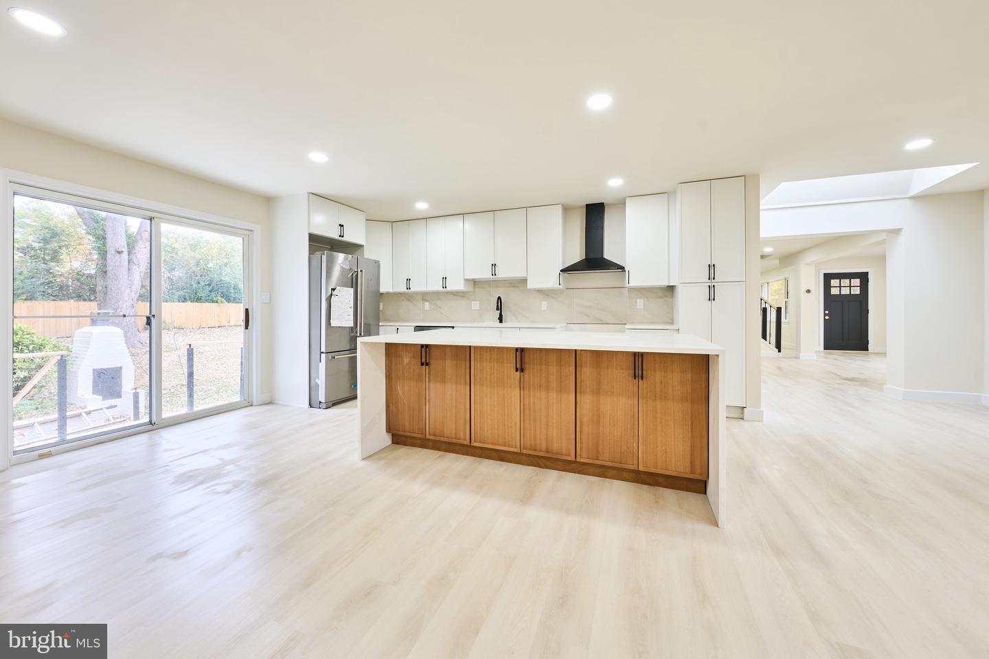 1904 LAMSON PL, MCLEAN, Virginia 22101, 6 Bedrooms Bedrooms, ,4 BathroomsBathrooms,Residential,For sale,1904 LAMSON PL,VAFX2270298 MLS # VAFX2270298