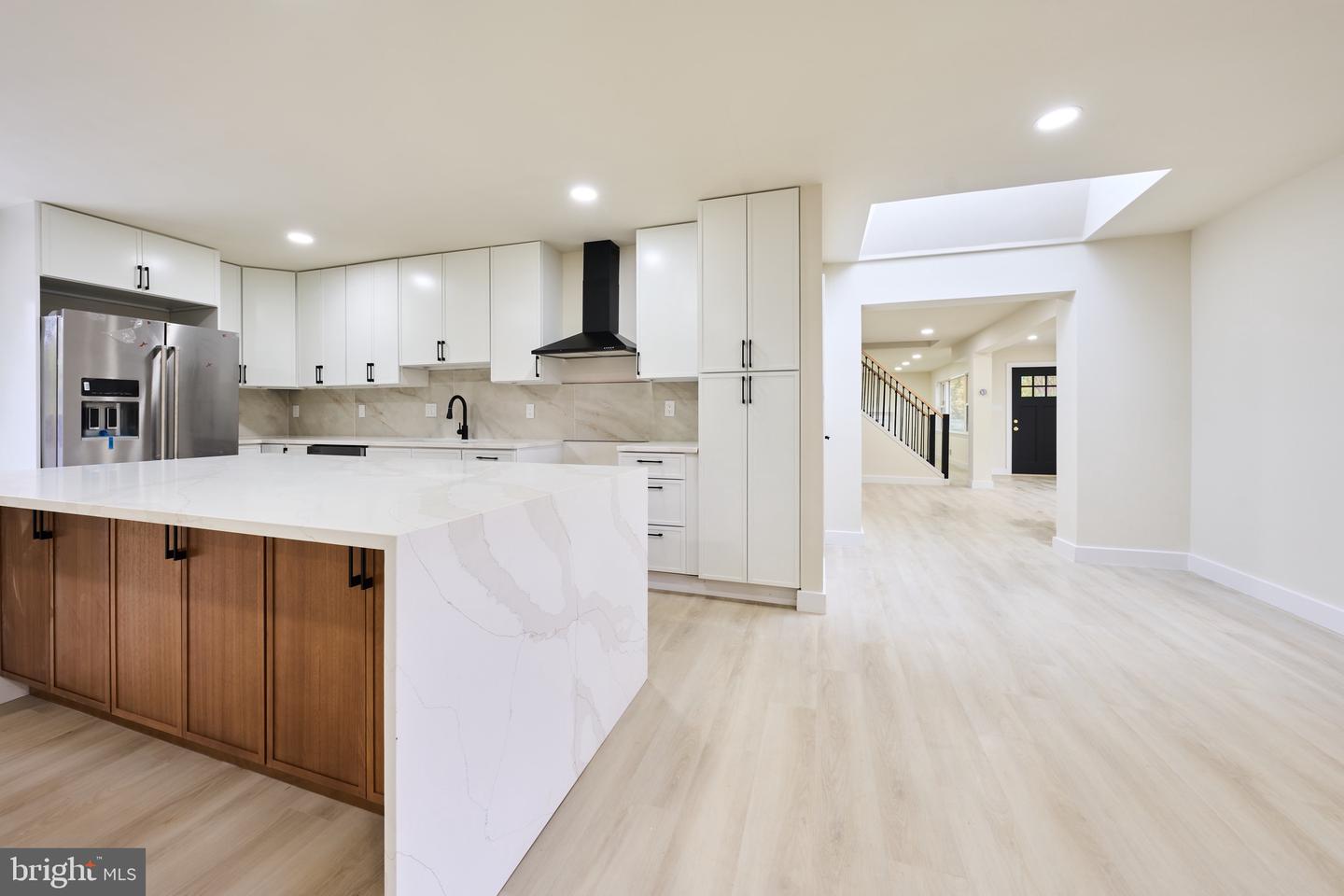 1904 LAMSON PL, MCLEAN, Virginia 22101, 6 Bedrooms Bedrooms, ,4 BathroomsBathrooms,Residential,For sale,1904 LAMSON PL,VAFX2270298 MLS # VAFX2270298