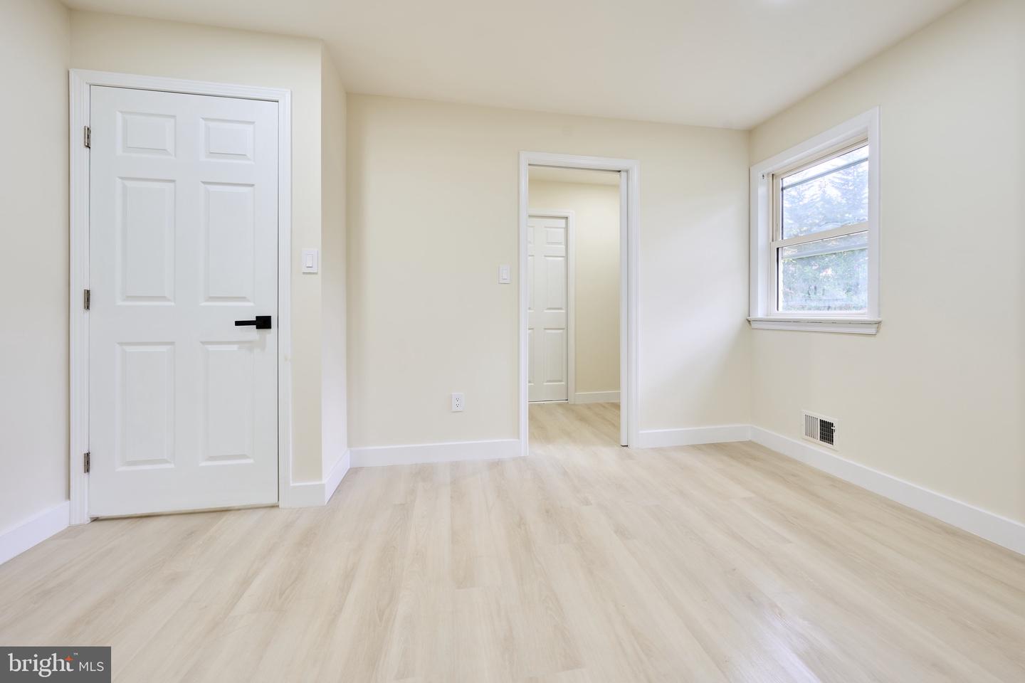 1904 LAMSON PL, MCLEAN, Virginia 22101, 6 Bedrooms Bedrooms, ,4 BathroomsBathrooms,Residential,For sale,1904 LAMSON PL,VAFX2270298 MLS # VAFX2270298