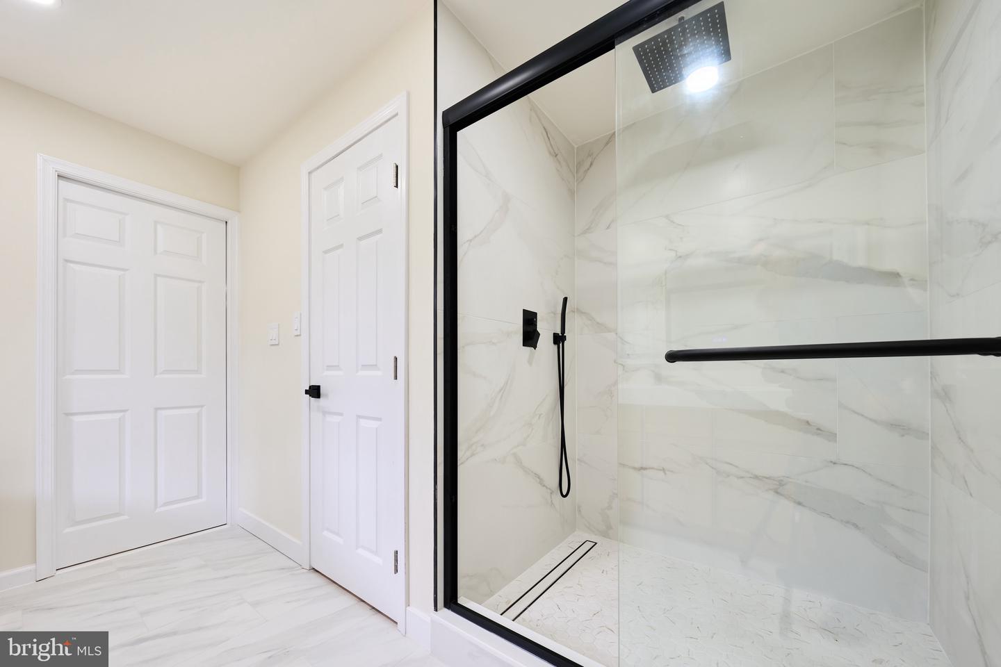 1904 LAMSON PL, MCLEAN, Virginia 22101, 6 Bedrooms Bedrooms, ,4 BathroomsBathrooms,Residential,For sale,1904 LAMSON PL,VAFX2270298 MLS # VAFX2270298