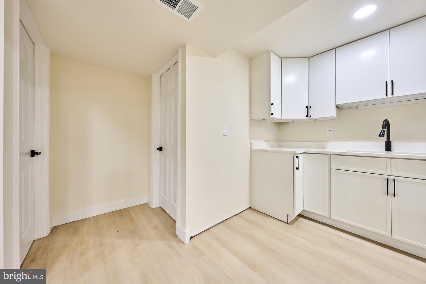 1904 LAMSON PL, MCLEAN, Virginia 22101, 6 Bedrooms Bedrooms, ,4 BathroomsBathrooms,Residential,For sale,1904 LAMSON PL,VAFX2270298 MLS # VAFX2270298