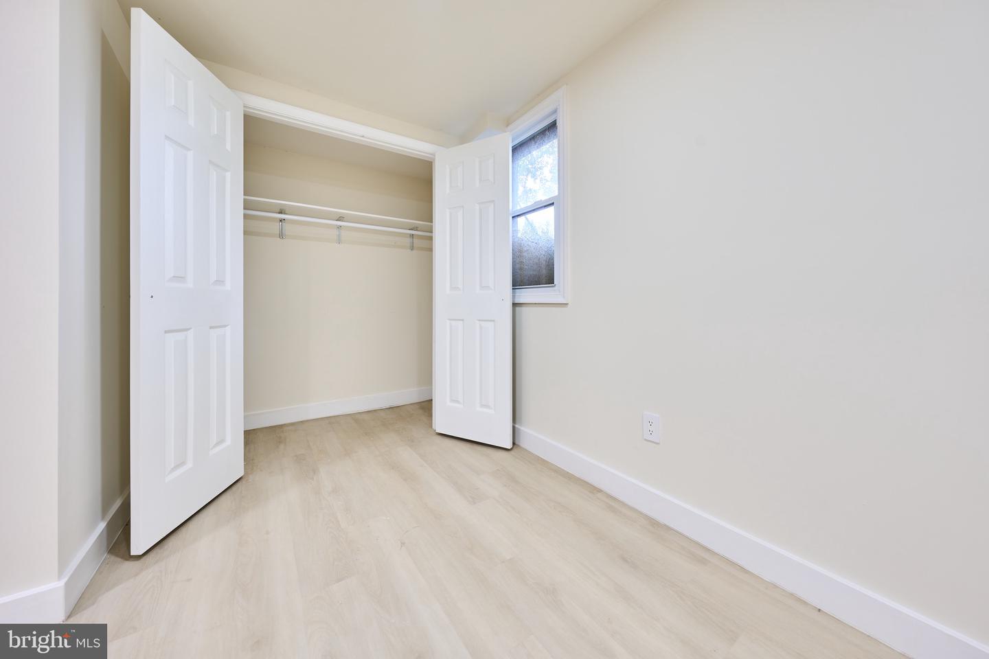 1904 LAMSON PL, MCLEAN, Virginia 22101, 6 Bedrooms Bedrooms, ,4 BathroomsBathrooms,Residential,For sale,1904 LAMSON PL,VAFX2270298 MLS # VAFX2270298