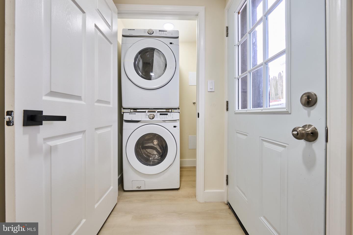 1904 LAMSON PL, MCLEAN, Virginia 22101, 6 Bedrooms Bedrooms, ,4 BathroomsBathrooms,Residential,For sale,1904 LAMSON PL,VAFX2270298 MLS # VAFX2270298