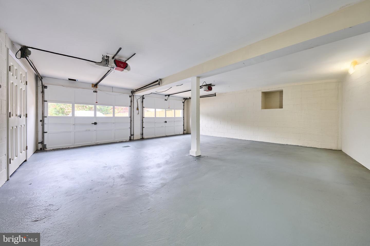 1904 LAMSON PL, MCLEAN, Virginia 22101, 6 Bedrooms Bedrooms, ,4 BathroomsBathrooms,Residential,For sale,1904 LAMSON PL,VAFX2270298 MLS # VAFX2270298