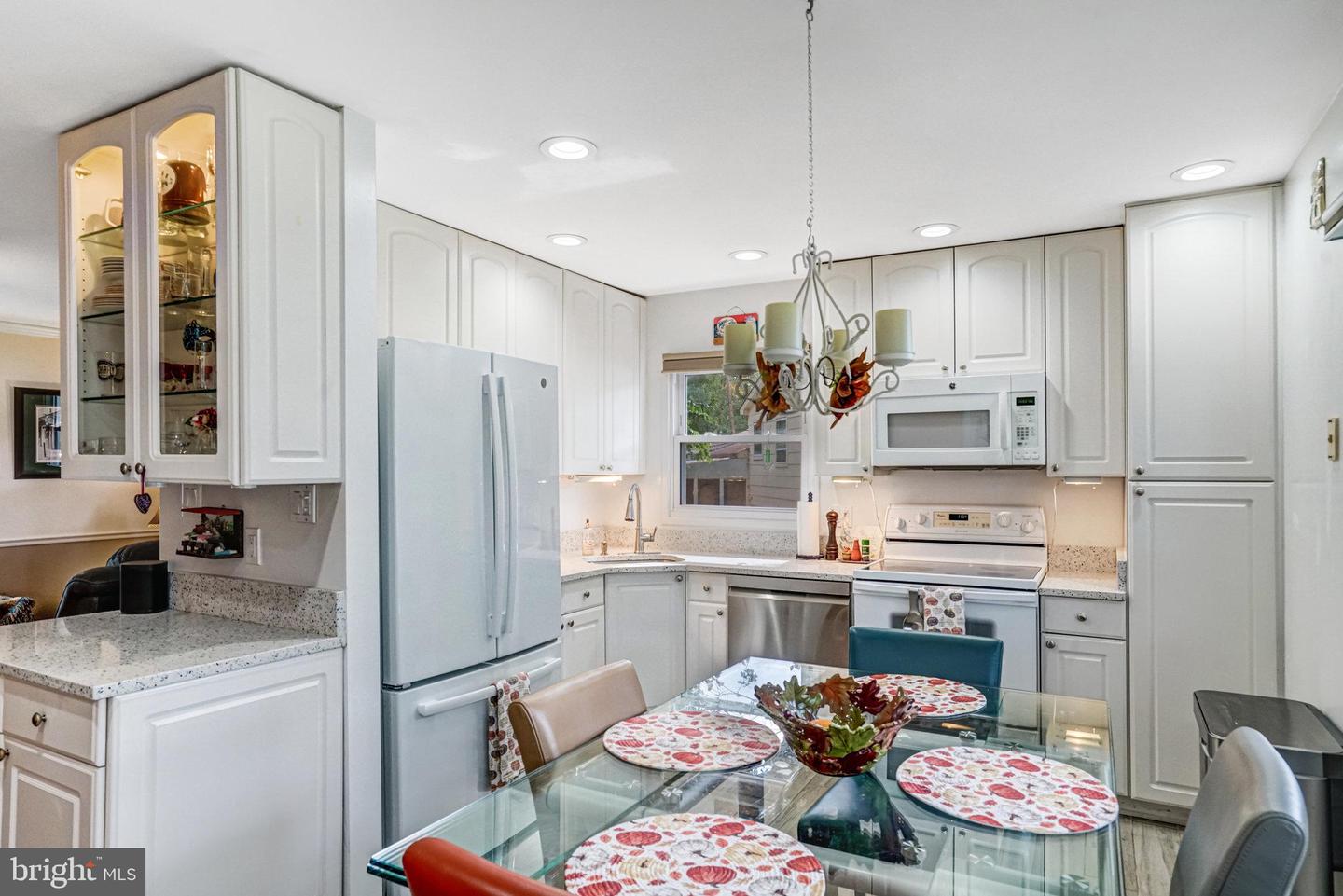 6109 LARKSPUR DR, ALEXANDRIA, Virginia 22310, 4 Bedrooms Bedrooms, ,3 BathroomsBathrooms,Residential,For sale,6109 LARKSPUR DR,VAFX2272962 MLS # VAFX2272962