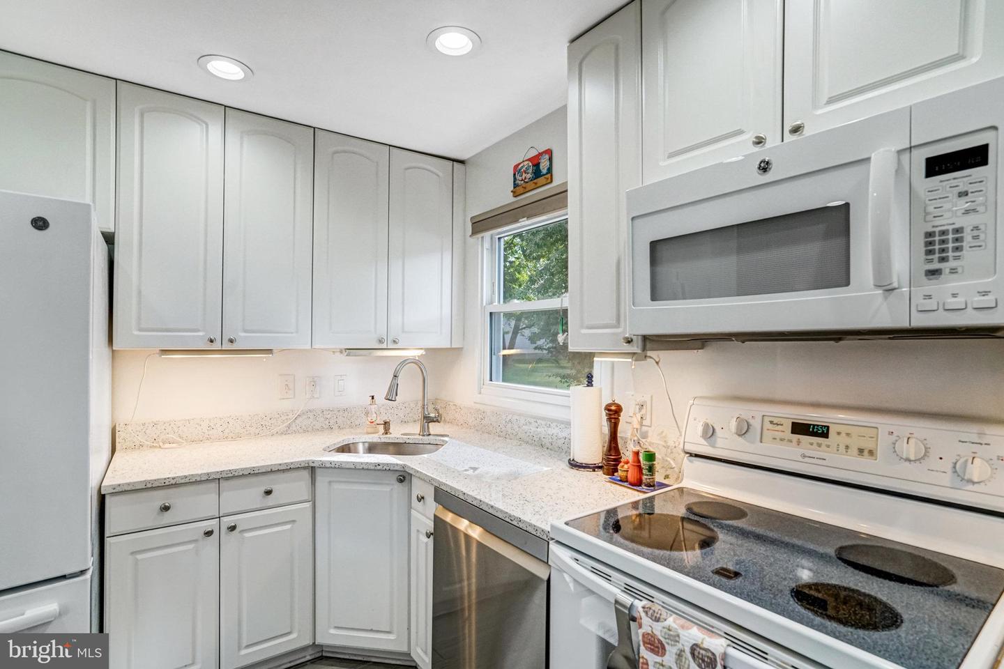 6109 LARKSPUR DR, ALEXANDRIA, Virginia 22310, 4 Bedrooms Bedrooms, ,3 BathroomsBathrooms,Residential,For sale,6109 LARKSPUR DR,VAFX2272962 MLS # VAFX2272962