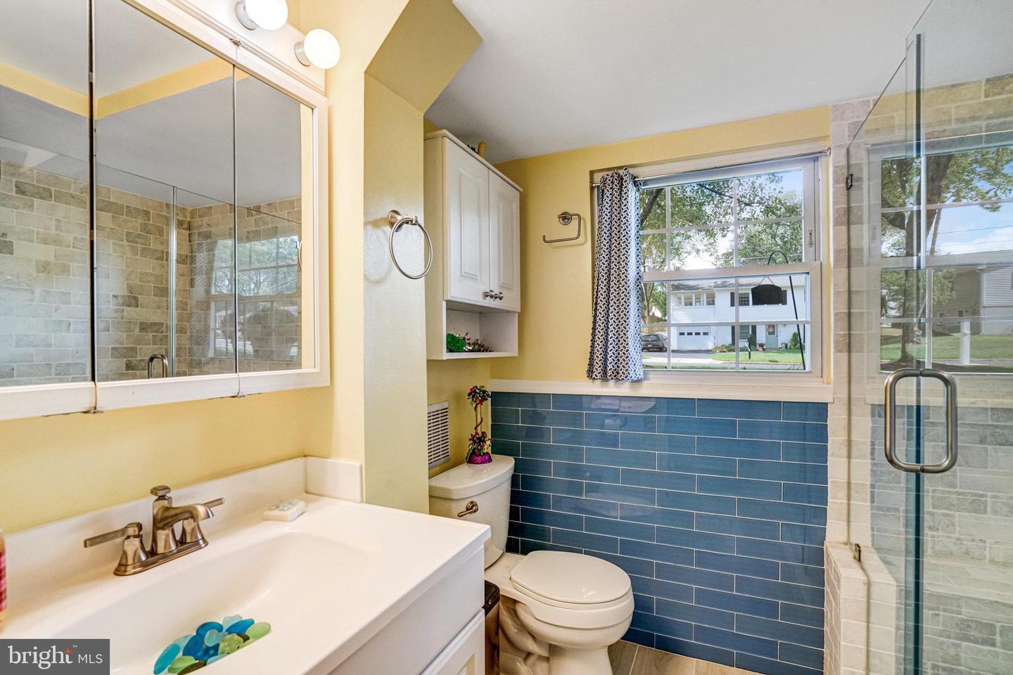 6109 LARKSPUR DR, ALEXANDRIA, Virginia 22310, 4 Bedrooms Bedrooms, ,3 BathroomsBathrooms,Residential,For sale,6109 LARKSPUR DR,VAFX2272962 MLS # VAFX2272962