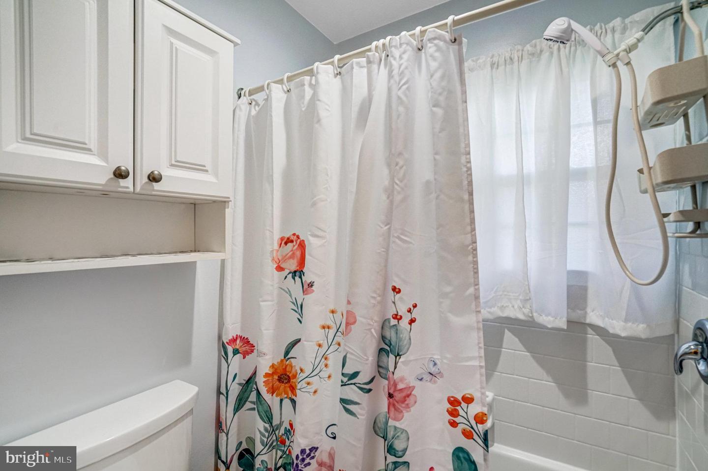 6109 LARKSPUR DR, ALEXANDRIA, Virginia 22310, 4 Bedrooms Bedrooms, ,3 BathroomsBathrooms,Residential,For sale,6109 LARKSPUR DR,VAFX2272962 MLS # VAFX2272962