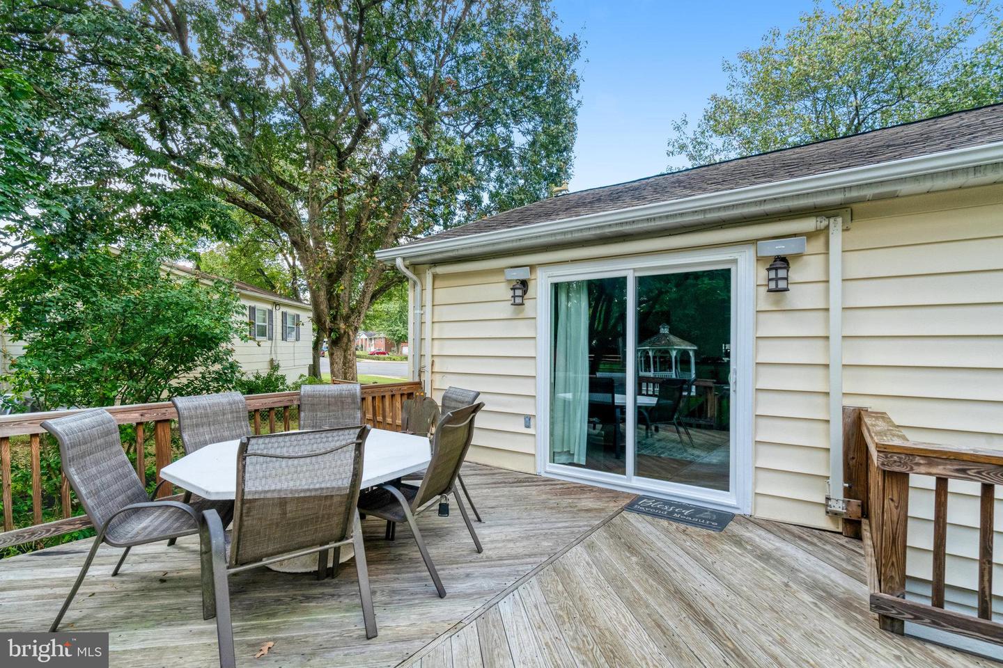 6109 LARKSPUR DR, ALEXANDRIA, Virginia 22310, 4 Bedrooms Bedrooms, ,3 BathroomsBathrooms,Residential,For sale,6109 LARKSPUR DR,VAFX2272962 MLS # VAFX2272962