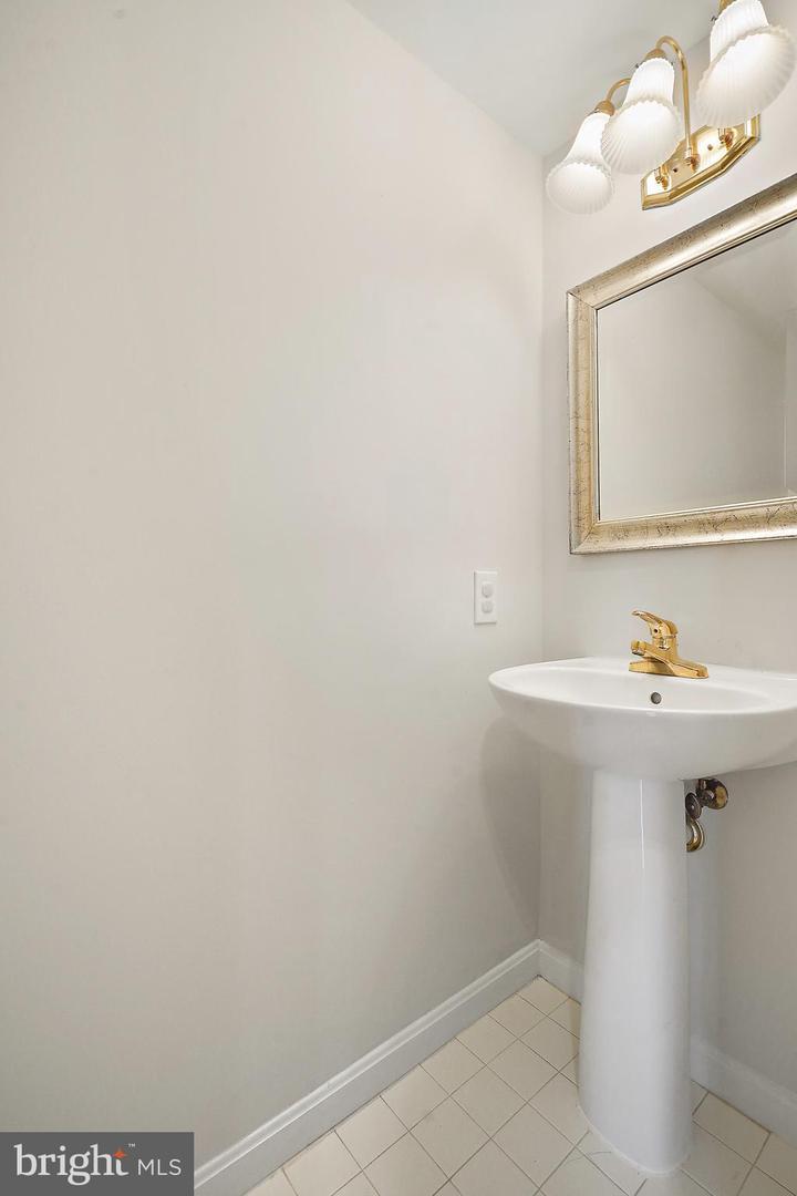 1730 OSAGE ST, ALEXANDRIA, Virginia 22302, 2 Bedrooms Bedrooms, ,2 BathroomsBathrooms,Residential,For sale,1730 OSAGE ST,VAAX2050662 MLS # VAAX2050662 1730 OSAGE ST, ALEXANDRIA, Virginia 22302, 2 Bedrooms Bedrooms, ,2 BathroomsBathrooms,Residential,For sale,1730 OSAGE ST,VAAX2050662 MLS # VAAX2050662