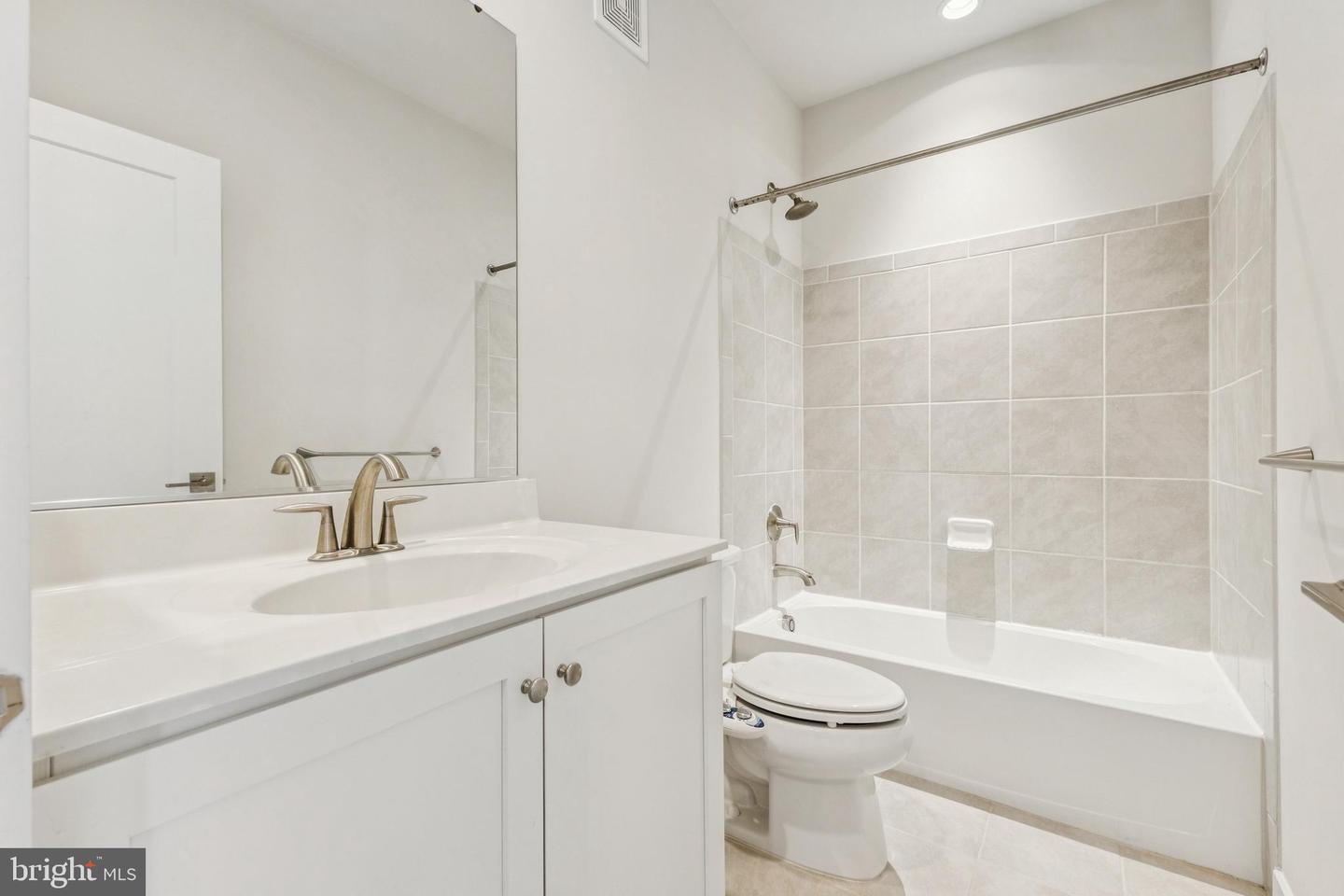 43186 MONGOLD SQ, ASHBURN, Virginia 20148, 3 Bedrooms Bedrooms, ,2 BathroomsBathrooms,Residential,For sale,43186 MONGOLD SQ,VALO2108574 MLS # VALO2108574 43186 MONGOLD SQ, ASHBURN, Virginia 20148, 3 Bedrooms Bedrooms, ,2 BathroomsBathrooms,Residential,For sale,43186 MONGOLD SQ,VALO2108574 MLS # VALO2108574