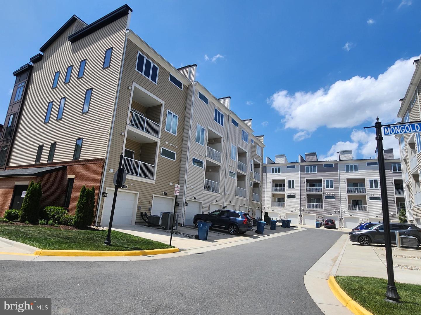 43186 MONGOLD SQ, ASHBURN, Virginia 20148, 3 Bedrooms Bedrooms, ,2 BathroomsBathrooms,Residential,For sale,43186 MONGOLD SQ,VALO2108574 MLS # VALO2108574