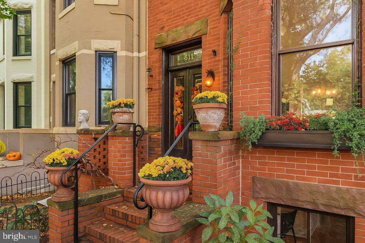 811 MASSACHUSETTS AVE NE, WASHINGTON, District Of Columbia 20002, 5 Bedrooms Bedrooms, ,4 BathroomsBathrooms,Residential,For sale,811 MASSACHUSETTS AVE NE,DCDC2226548 MLS # DCDC2226548 811 MASSACHUSETTS AVE NE, WASHINGTON, District Of Columbia 20002, 5 Bedrooms Bedrooms, ,4 BathroomsBathrooms,Residential,For sale,811 MASSACHUSETTS AVE NE,DCDC2226548 MLS # DCDC2226548
