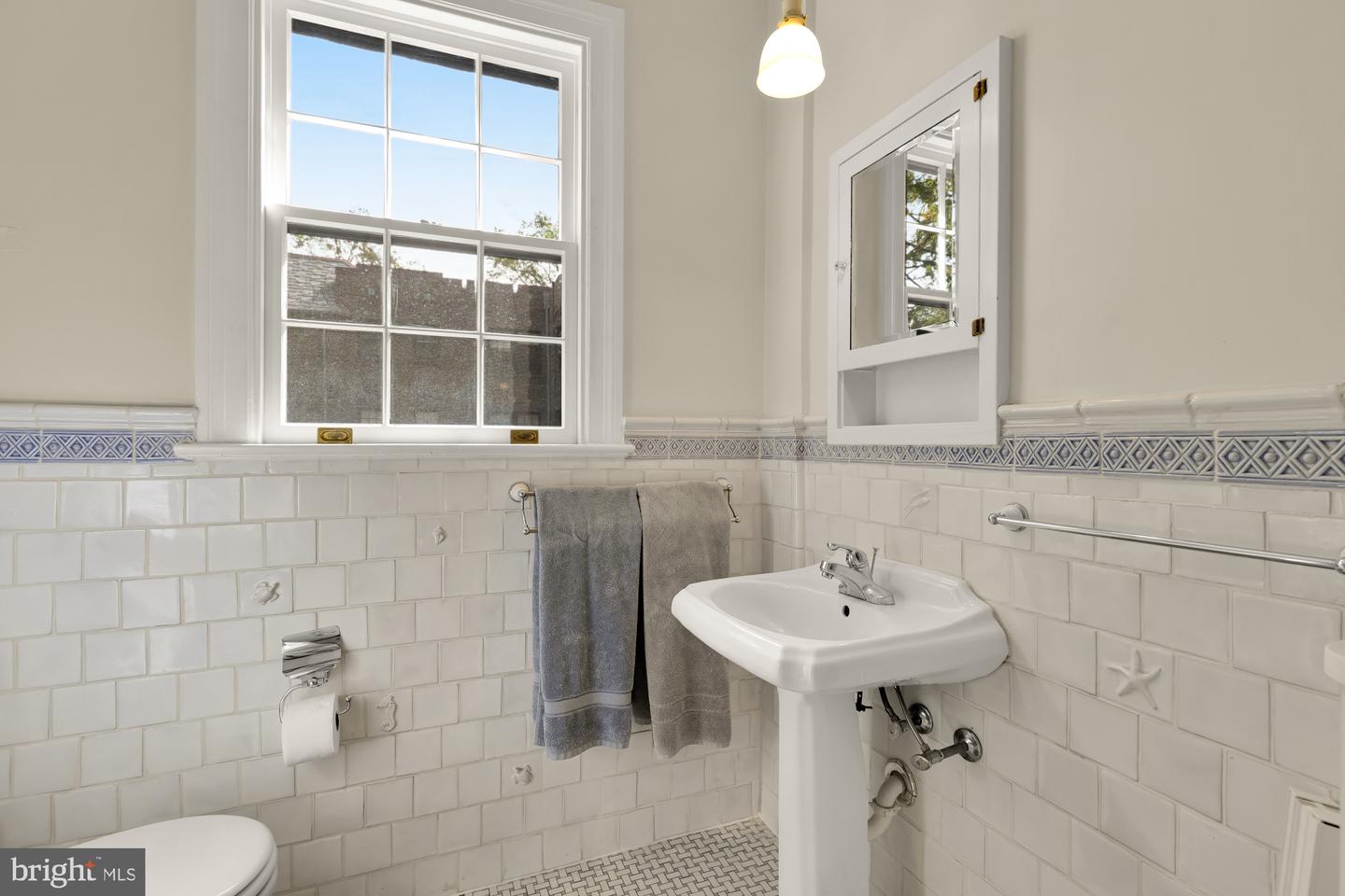 3041 SEDGWICK ST NW #402D, WASHINGTON, District Of Columbia 20008, 2 Bedrooms Bedrooms, ,2 BathroomsBathrooms,Residential,For sale,3041 SEDGWICK ST NW #402D,DCDC2226638 MLS # DCDC2226638