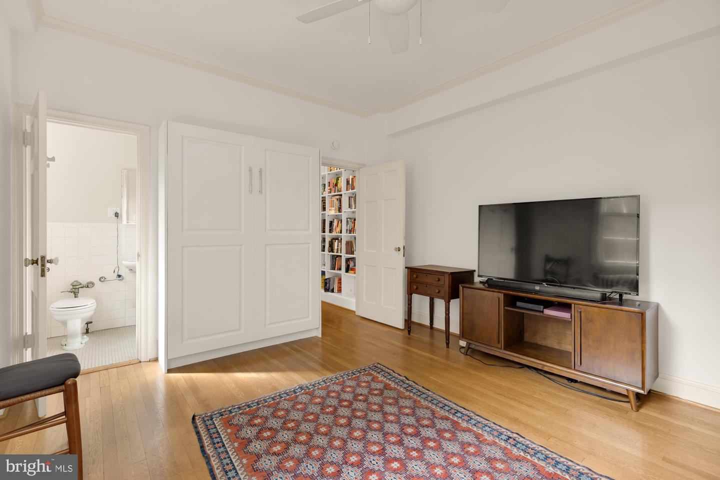 3041 SEDGWICK ST NW #402D, WASHINGTON, District Of Columbia 20008, 2 Bedrooms Bedrooms, ,2 BathroomsBathrooms,Residential,For sale,3041 SEDGWICK ST NW #402D,DCDC2226638 MLS # DCDC2226638