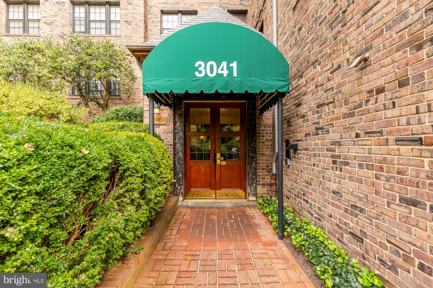 3041 SEDGWICK ST NW #402D, WASHINGTON, District Of Columbia 20008, 2 Bedrooms Bedrooms, ,2 BathroomsBathrooms,Residential,For sale,3041 SEDGWICK ST NW #402D,DCDC2226638 MLS # DCDC2226638