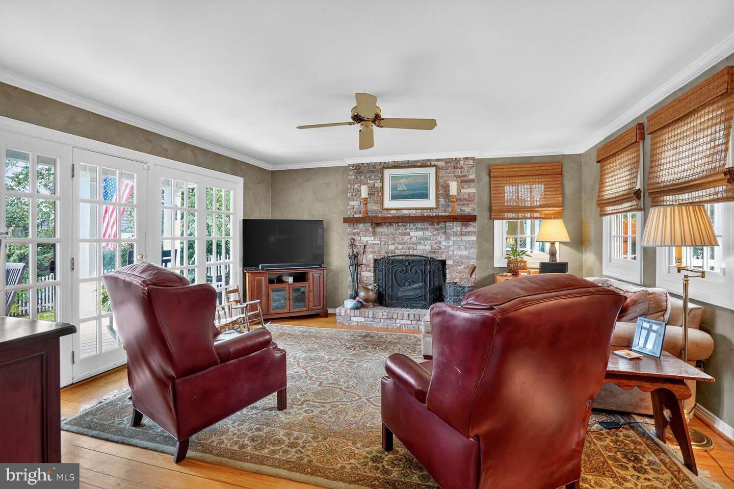 6039 EDGEWOOD TER, ALEXANDRIA, Virginia 22307, 3 Bedrooms Bedrooms, ,3 BathroomsBathrooms,Residential,For sale,6039 EDGEWOOD TER,VAFX2276228 MLS # VAFX2276228