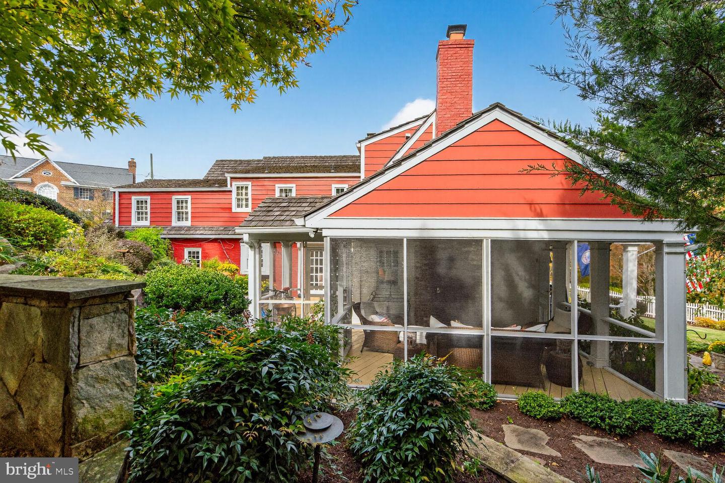 6039 EDGEWOOD TER, ALEXANDRIA, Virginia 22307, 3 Bedrooms Bedrooms, ,3 BathroomsBathrooms,Residential,For sale,6039 EDGEWOOD TER,VAFX2276228 MLS # VAFX2276228