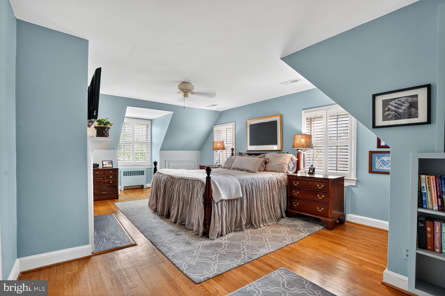 6039 EDGEWOOD TER, ALEXANDRIA, Virginia 22307, 3 Bedrooms Bedrooms, ,3 BathroomsBathrooms,Residential,For sale,6039 EDGEWOOD TER,VAFX2276228 MLS # VAFX2276228