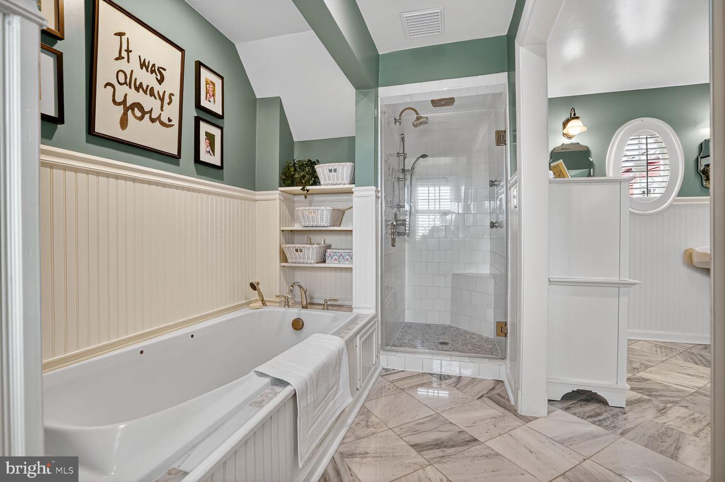 6039 EDGEWOOD TER, ALEXANDRIA, Virginia 22307, 3 Bedrooms Bedrooms, ,3 BathroomsBathrooms,Residential,For sale,6039 EDGEWOOD TER,VAFX2276228 MLS # VAFX2276228