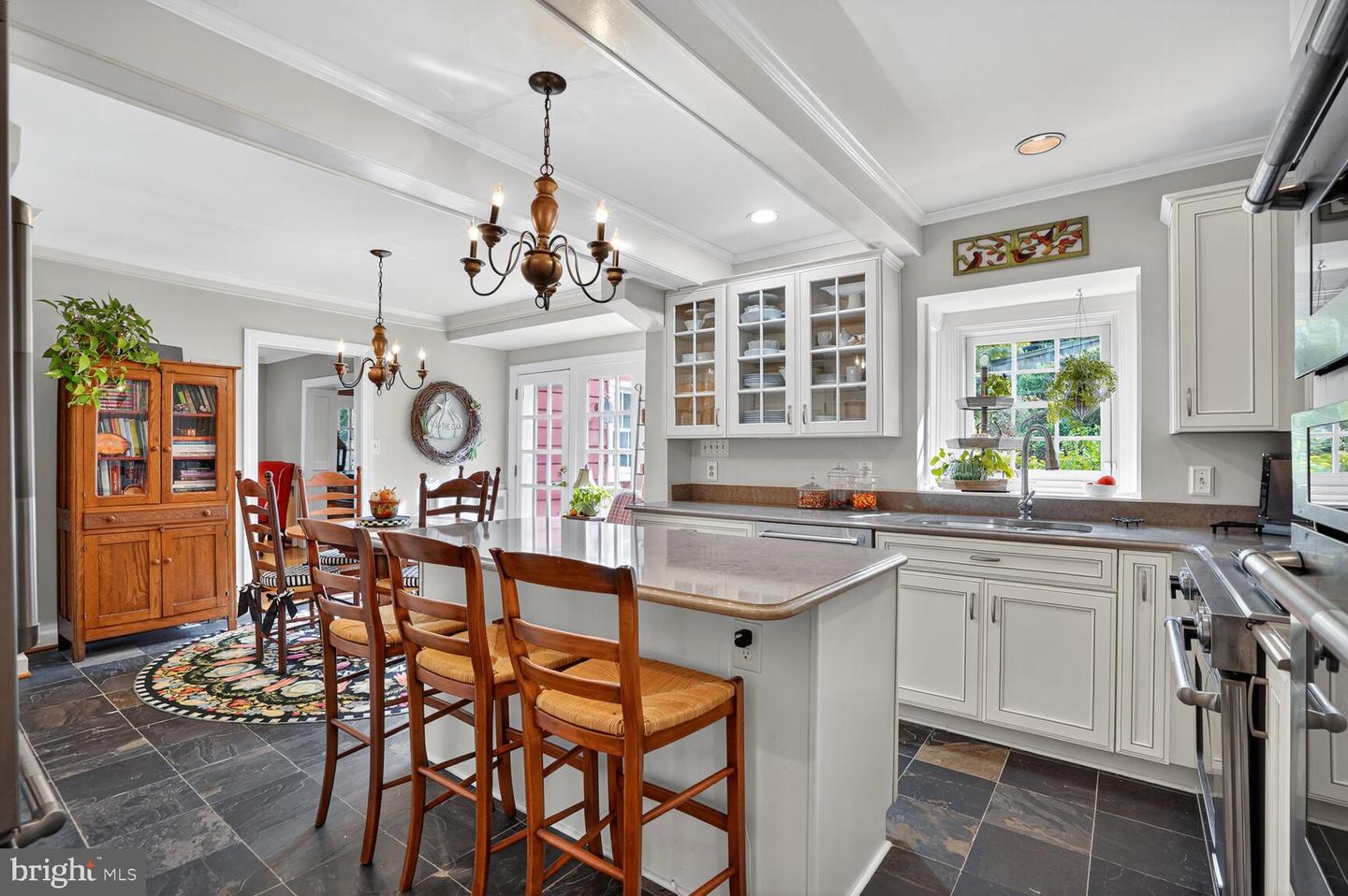 6039 EDGEWOOD TER, ALEXANDRIA, Virginia 22307, 3 Bedrooms Bedrooms, ,3 BathroomsBathrooms,Residential,For sale,6039 EDGEWOOD TER,VAFX2276228 MLS # VAFX2276228