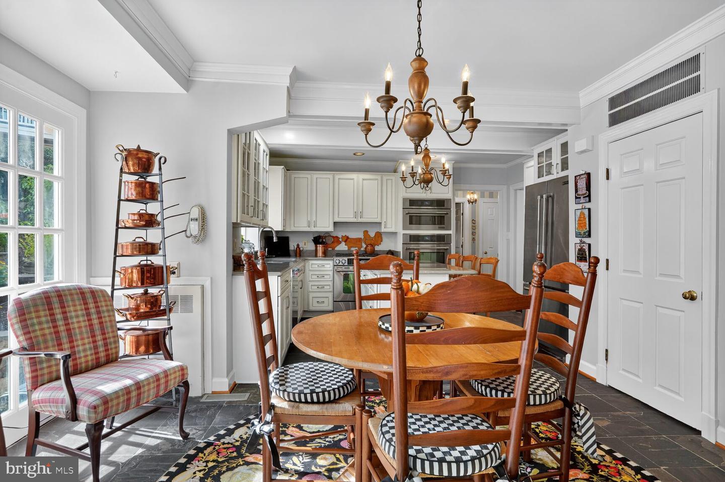 6039 EDGEWOOD TER, ALEXANDRIA, Virginia 22307, 3 Bedrooms Bedrooms, ,3 BathroomsBathrooms,Residential,For sale,6039 EDGEWOOD TER,VAFX2276228 MLS # VAFX2276228