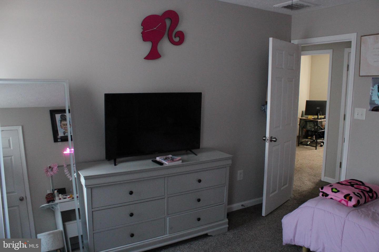 107 FANCY CT, STEPHENS CITY, Virginia 22655, 4 Bedrooms Bedrooms, 11 Rooms Rooms,2 BathroomsBathrooms,Residential,For sale,107 FANCY CT,VAFV2037700 MLS # VAFV2037700